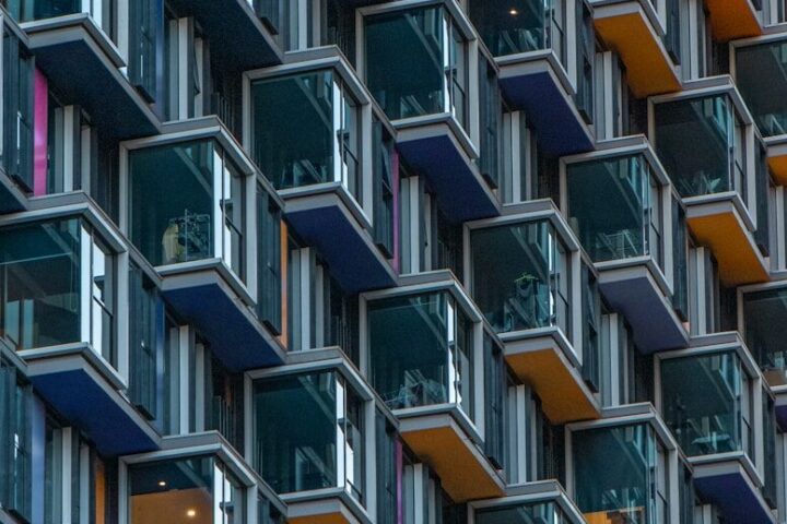 Apartmanda Çatı Katı Yapmak, Terası Kapatmak ve Cam Balkon Yasal Mı?